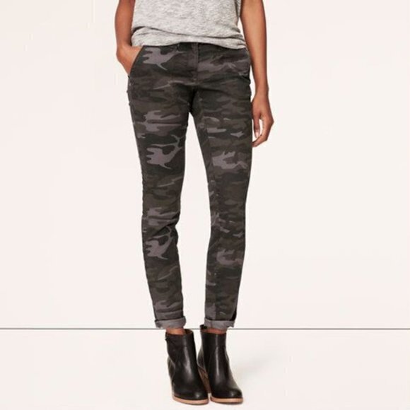 LOFT ~ Julie fit snakeskin print Skinny Jeans - Picture 2 of 8
